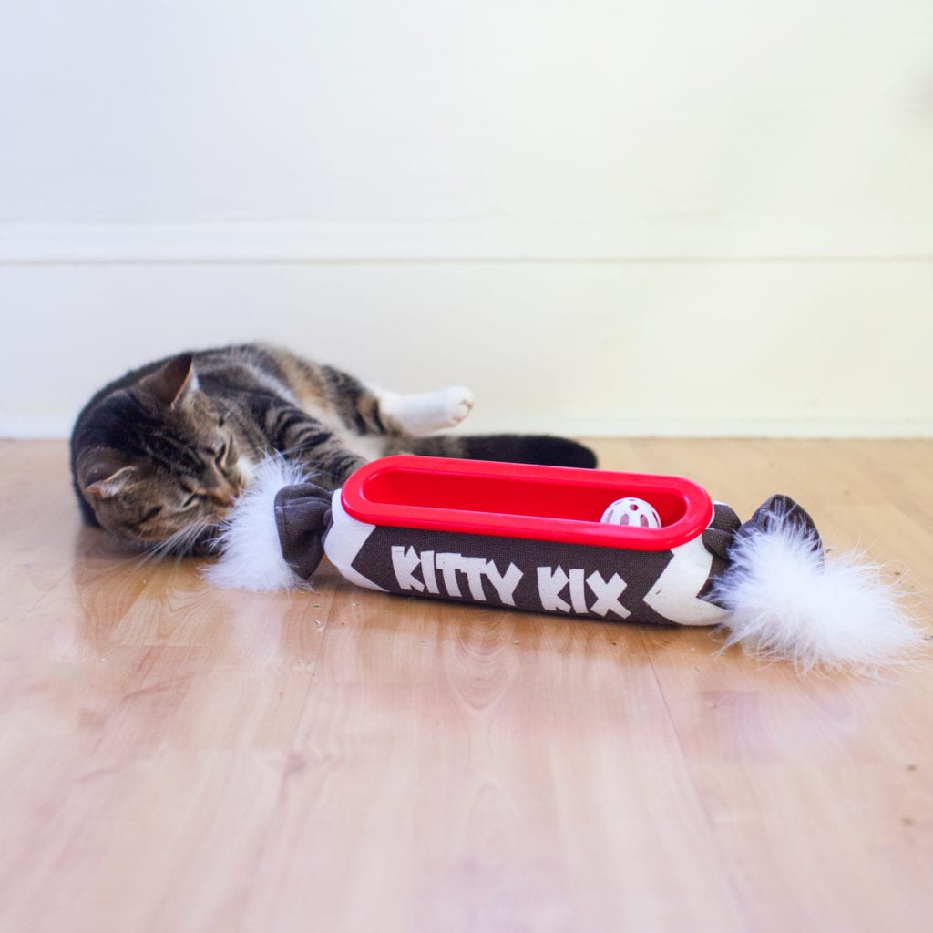 CAT GIFT GUIDE KICKER TRACK CAT TOY